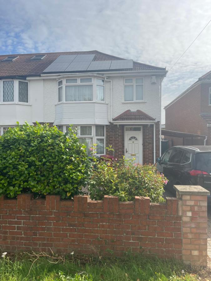Single Room Canvey Island Esterno foto